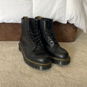 Leather Platform Dr. Martins